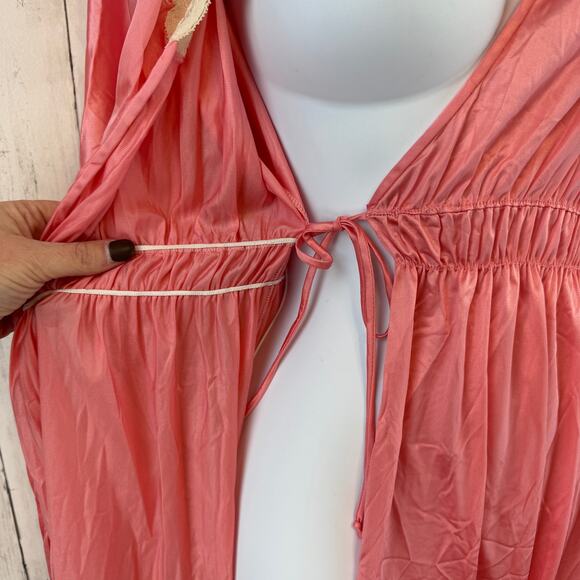 VTG 60’s Miss Elaine Coral Lace Trim Long Robe Nightgown Size Petite USA - Picture 8 of 16